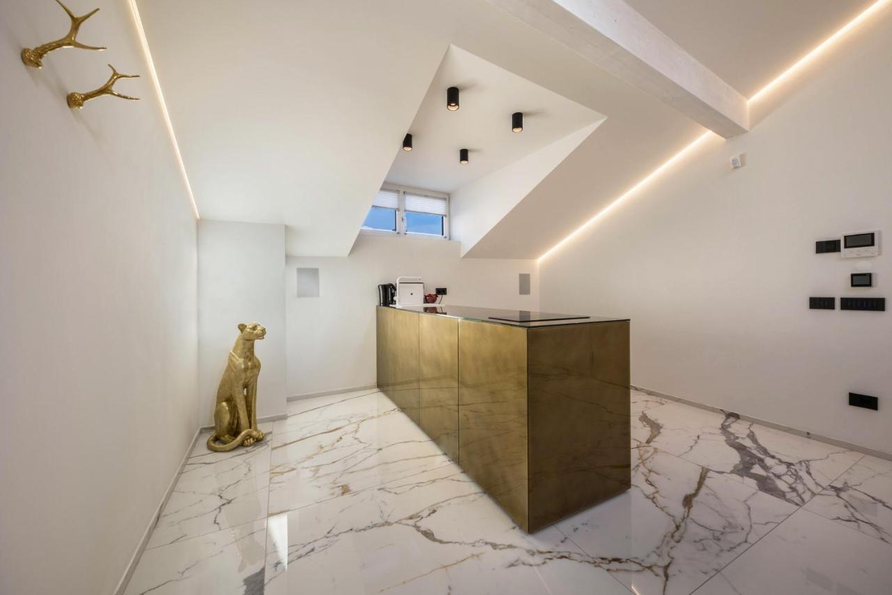 App 301 Palazzo Cavour Apartment Bolzano Exterior photo